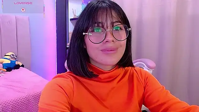 LoaLuxury online show from March 7, 2025, 4:44 pm