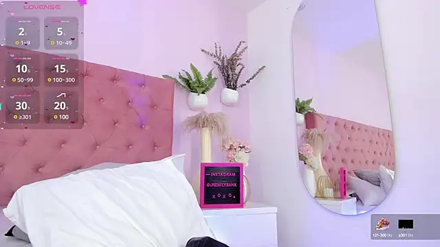 emily bank online show from March 9, 2025, 2:07 am