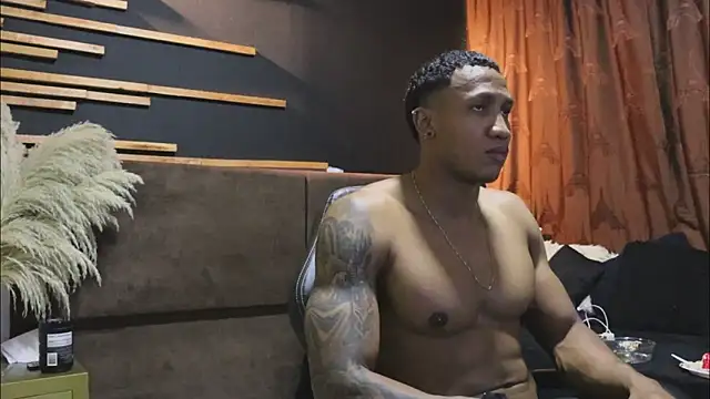 Snapshot of Logan_Varela chatting on January 15, 2025, 8:48 pm Logan Varela online show from January 15, 2025, 8:48 pm