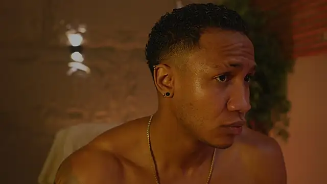 Logan Varela online show from October 21, 2025, 9:48 pm