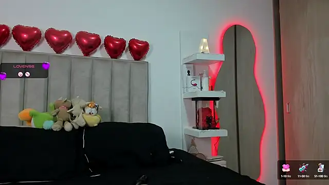 Snapshot of Queen_Antonella_Oficial chatting on February 11, 2025, 2:24 pm Queen Antonella Oficial online show from February 11, 2025, 2:24 pm