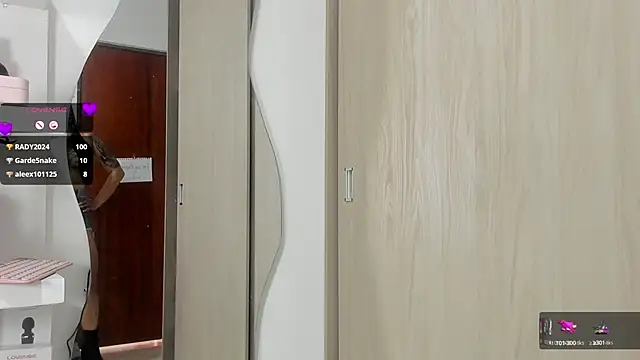 Snapshot of Queen_Antonella_Oficial chatting on February 22, 2025, 5:46 pm Queen Antonella Oficial online show from February 22, 2025, 5:46 pm