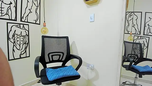 Big ValentinHunk online show from February 18, 2026, 10:50 pm