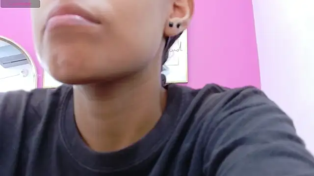 yourcuteneighbourr online show from September 23, 2025, 3:09 am