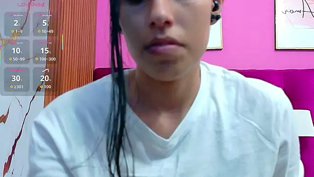 Snapshot of yourcuteneighbourr chatting on May 20, 2026, 3:02 am yourcuteneighbourr online show from May 20, 2026, 3:02 am