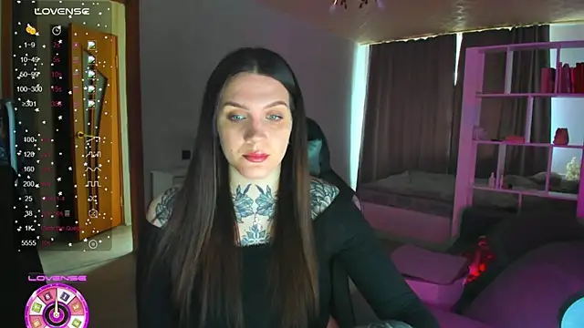 AizaRose online show from April 27, 2026, 7:06 am