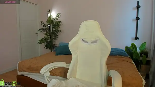 Snapshot of Valerie_Woods chatting on July 2, 2026, 12:32 am Valerie Woods online show from July 2, 2026, 12:32 am