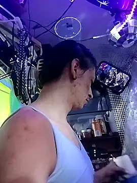 gurlnips online show from March 28, 2026, 12:10 am