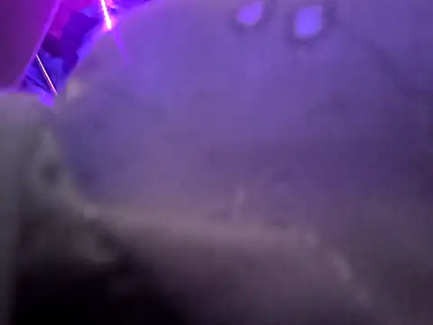 gurlnips online show from March 30, 2026, 6:31 pm