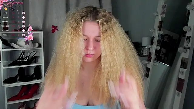 Rebecca Kelly online show from January 19, 2026, 2:48 am