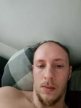 Snapshot of Qmaster69 chatting on March 3, 2025, 3:53 pm Qmaster69 online show from March 3, 2025, 3:53 pm