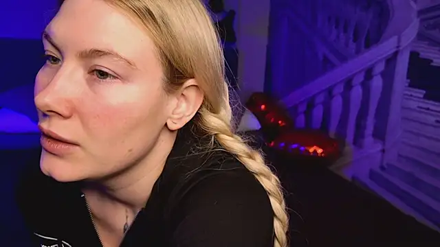 Liv Fay online show from February 22, 2025, 1:46 pm