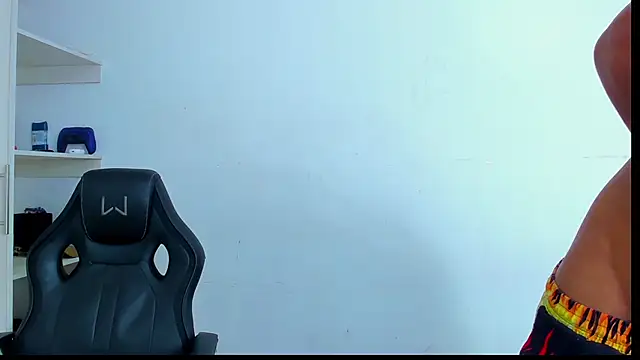 Snapshot of dominic_smith_ chatting on December 23, 2024, 2:02 am dominic smith online show from December 23, 2024, 2:02 am