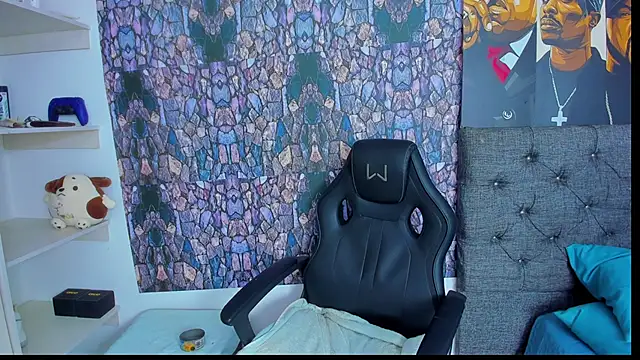 Snapshot of dominic_smith_ chatting on December 30, 2024, 5:58 am dominic smith online show from December 30, 2024, 5:58 am