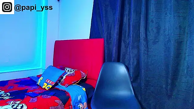 Snapshot of dominic_smith_ chatting on October 12, 2025, 11:48 pm dominic smith online show from October 12, 2025, 11:48 pm