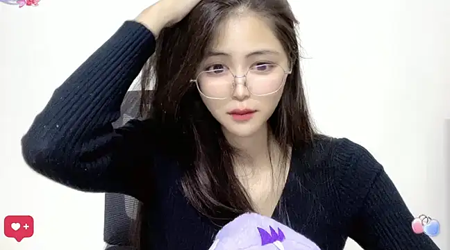 ---MIA--- online show from February 5, 2025, 3:42 pm