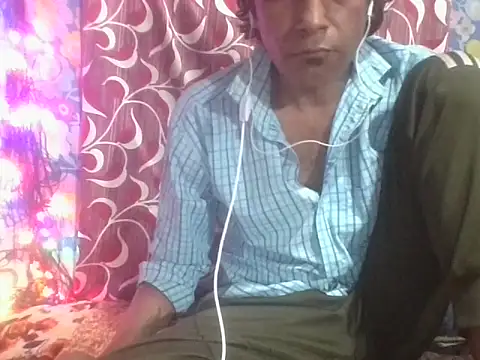 Bangingchick online show from October 27, 2025, 11:47 am