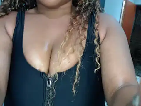 CREAMYCUPCAKExxx online show from January 25, 2025, 11:32 pm