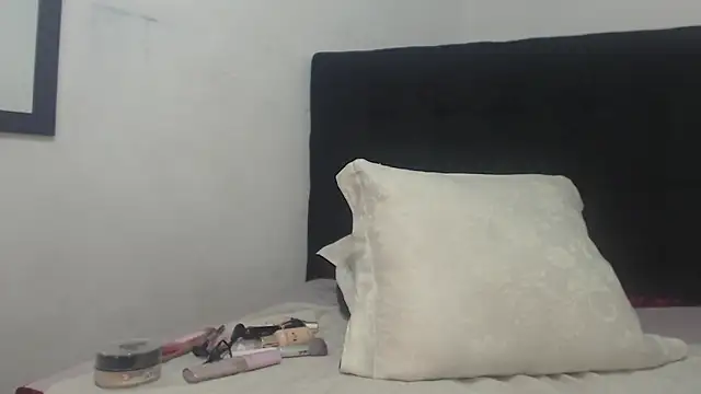 srta luciana online show from February 5, 2026, 12:10 pm