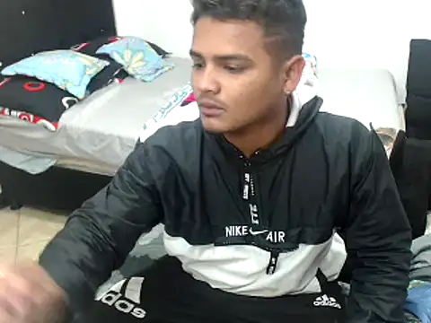 Boycuriousxxx online show from March 20, 2025, 12:32 pm