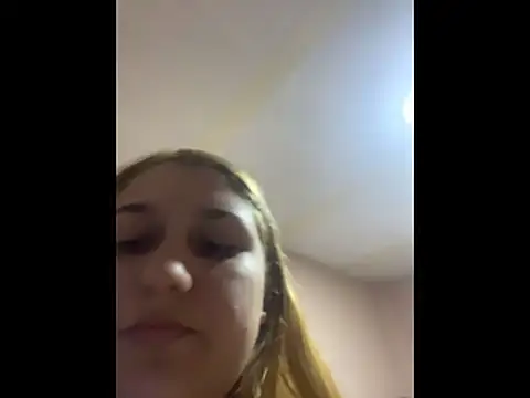 saray gomez22 online show from April 19, 2026, 3:06 am