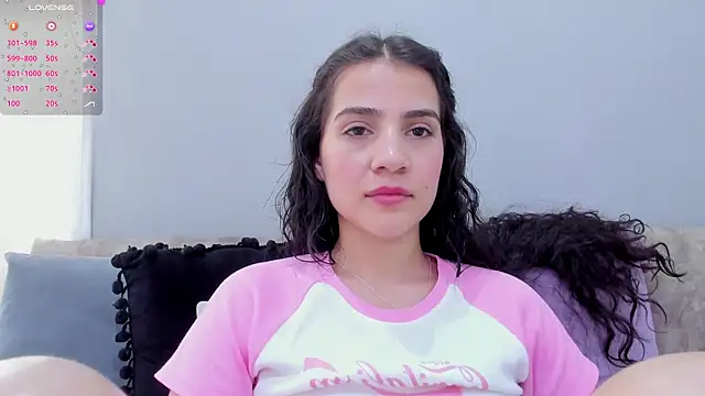 Snapshot of Miranda_doll_ chatting on January 9, 2025, 4:17 pm Miranda doll online show from January 9, 2025, 4:17 pm