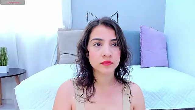 Snapshot of Miranda_doll_ chatting on March 22, 2025, 12:25 pm Miranda doll online show from March 22, 2025, 12:25 pm