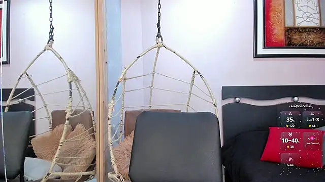 Miranda doll  online show from April 20, 2026, 12:08 pm