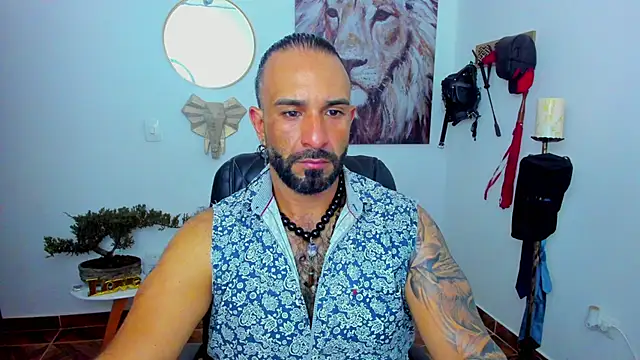 Snapshot of mr_maik chatting on January 12, 2025, 12:39 am mr maik online show from January 12, 2025, 12:39 am