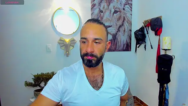 Snapshot of mr_maik chatting on January 25, 2025, 9:57 am mr maik online show from January 25, 2025, 9:57 am