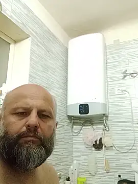 Snapshot of AlexandruCsaba chatting on May 18, 2026, 9:09 pm AlexandruCsaba online show from May 18, 2026, 9:09 pm