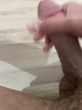 Snapshot of Ssenkronizze chatting on November 12, 2025, 12:38 pm Ssenkronizze online show from November 12, 2025, 12:38 pm