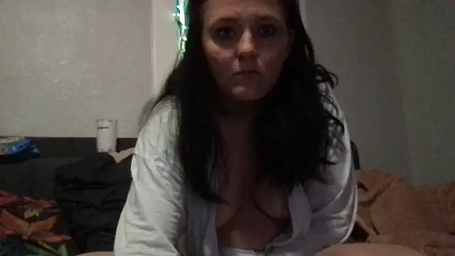 nicolelux33 online show from June 27, 2026, 4:06 am