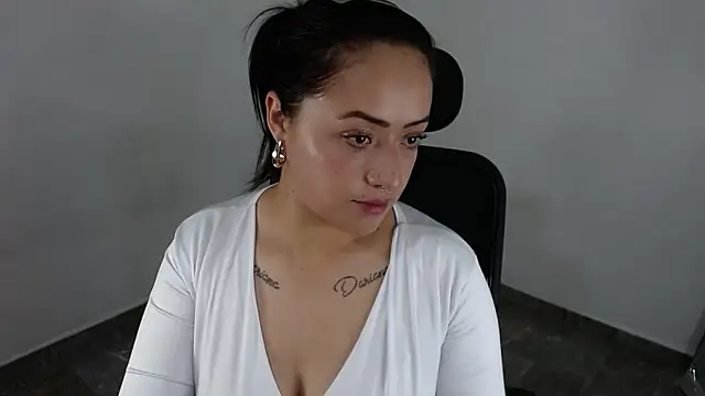 Snapshot of jjulietha95 chatting on June 19, 2026, 1:43 am jjulietha95 online show from June 19, 2026, 1:43 am