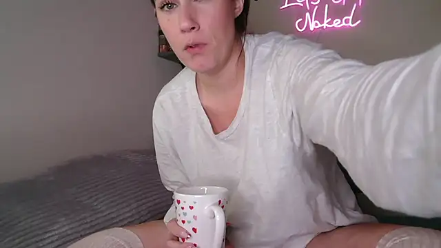 urdesire25 online show from December 14, 2025, 5:35 am