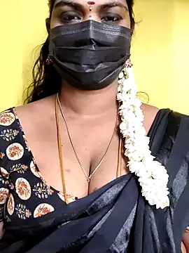 Snapshot of mayaa2u chatting on April 2, 2026, 5:05 am mayaa2u online show from April 2, 2026, 5:05 am