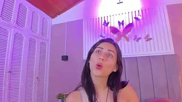 Snapshot of diosa_cristal chatting on February 11, 2025, 3:18 am diosa cristal online show from February 11, 2025, 3:18 am
