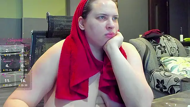 1lindsey1 online show from October 29, 2025, 3:53 am