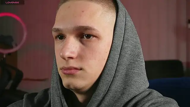 dustyn fox online show from February 9, 2025, 7:52 pm