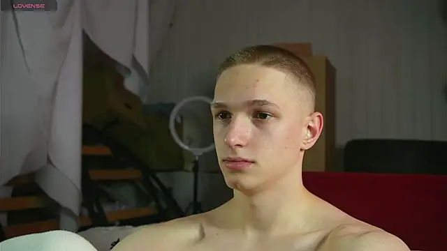 dustyn fox online show from February 13, 2025, 2:31 pm