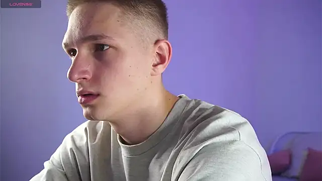 dustyn fox online show from March 13, 2025, 6:23 pm