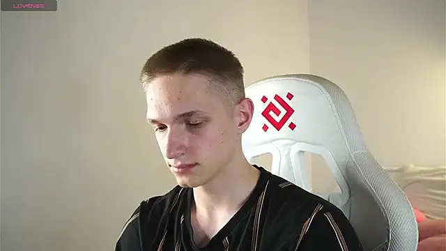 dustyn fox online show from March 17, 2025, 5:16 pm