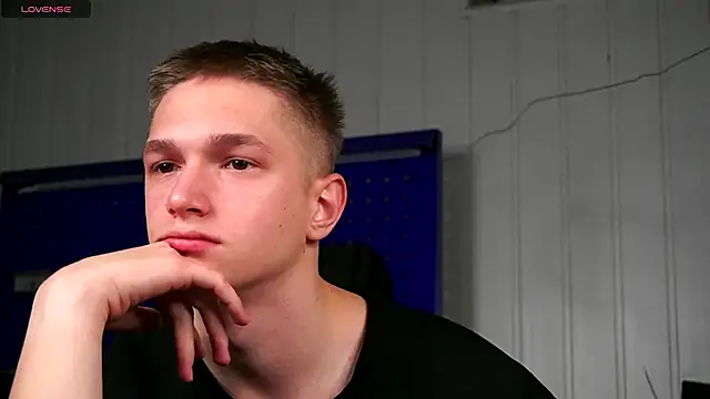 dustyn fox online show from November 27, 2025, 3:03 pm