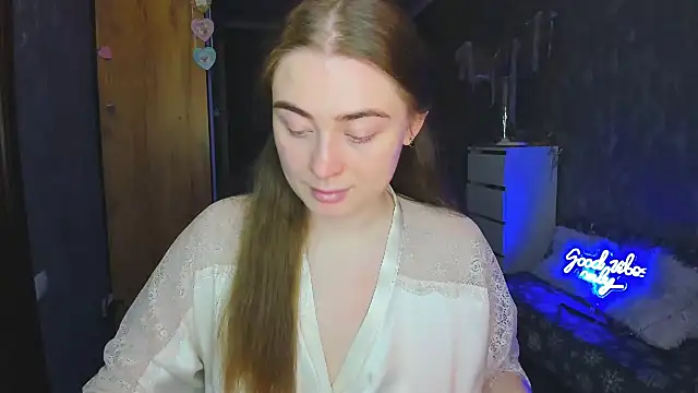 Demure Smile online show from February 27, 2025, 5:13 am