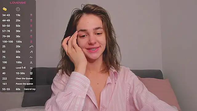 JudyAngil online show from December 1, 2025, 6:07 am