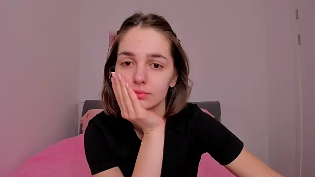 JudyAngil online show from April 17, 2026, 5:21 am