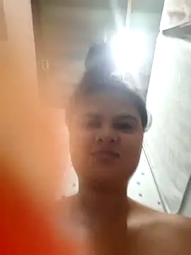 sexy-latin10 online show from September 18, 2025, 11:01 am