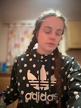 Piinkpandora online show from April 17, 2026, 8:01 pm