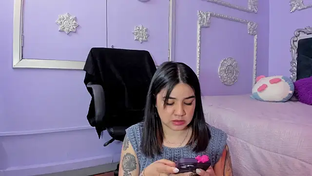 JeyLee online show from November 4, 2025, 12:26 pm