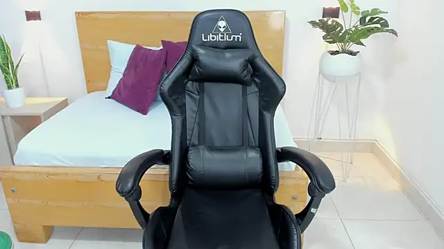 Snapshot of aixa_15 chatting on January 3, 2025, 5:42 pm aixa 15 online show from January 3, 2025, 5:42 pm